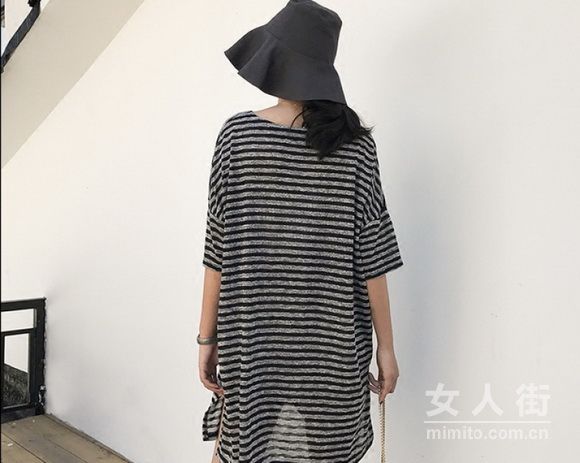 简约T恤衫，秀出盛夏好穿搭